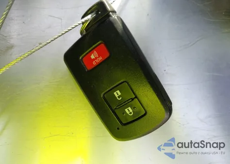 2017 Toyota Tacoma Trd Sport from USA, damaged, VIN 3TMBZ5DN9HM007734